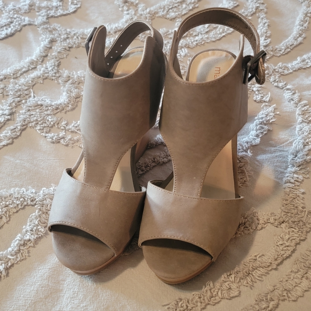 Wedges - Picture 2 of 3